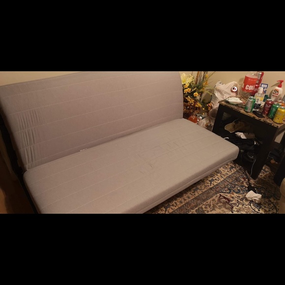 The bed almost new very clean price negotiated - Picture 1 of 3